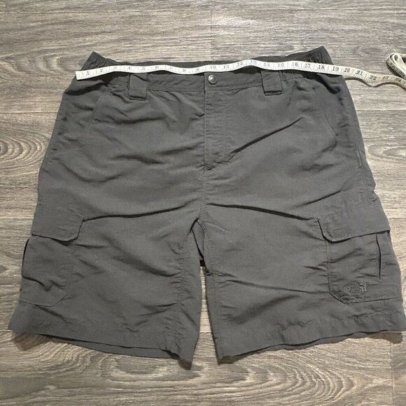 North Face Men's Large Shorts Gray Hiking Camping Outdoor 9" Nylon Quick Drying - Picture 3 of 9